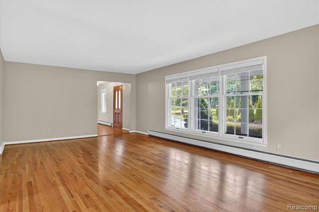 5447 Lahser Road, Bloomfield Hills, MI 48304