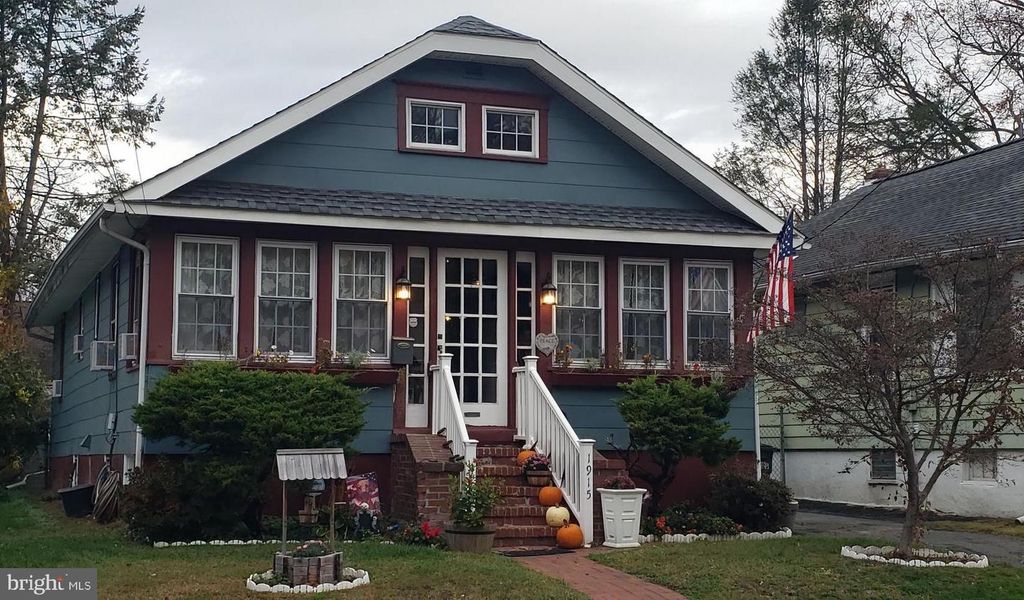 1915 MAPLE AVE, Haddon Heights, NJ 08035