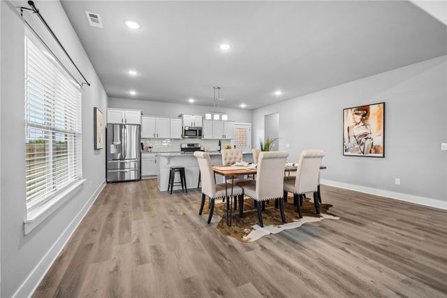 4400 SW Pawhuska Street, Bentonville, AR 72713