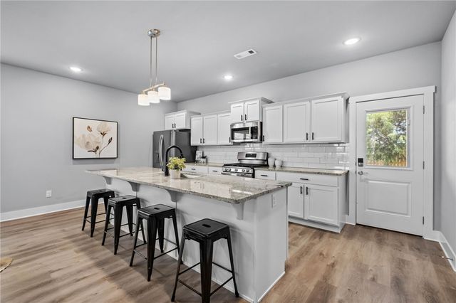4400 SW Pawhuska Street, Bentonville, AR 72713