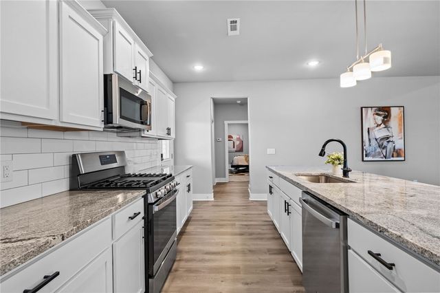4400 SW Pawhuska Street, Bentonville, AR 72713