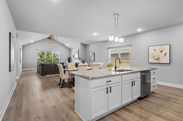 4400 SW Pawhuska Street, Bentonville, AR 72713