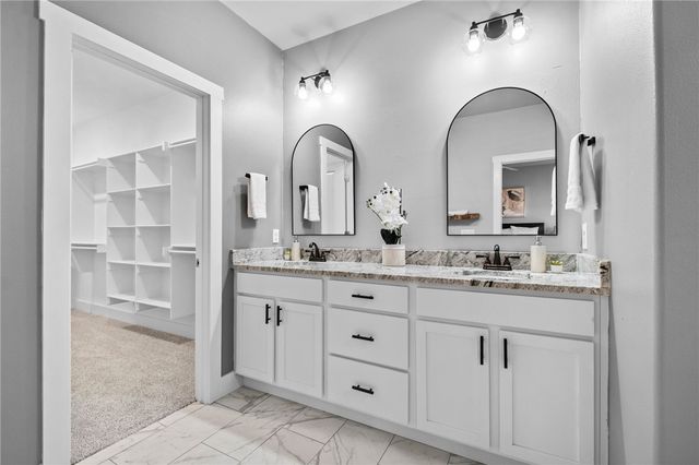 4400 SW Pawhuska Street, Bentonville, AR 72713
