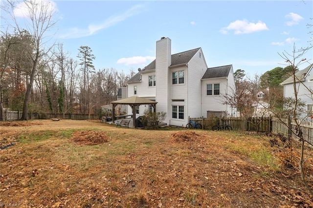 9 Compton Court, Greensboro, NC 27407