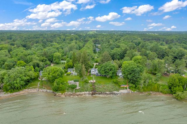 3905 Lakeshore Road, Lexington, MI 48450