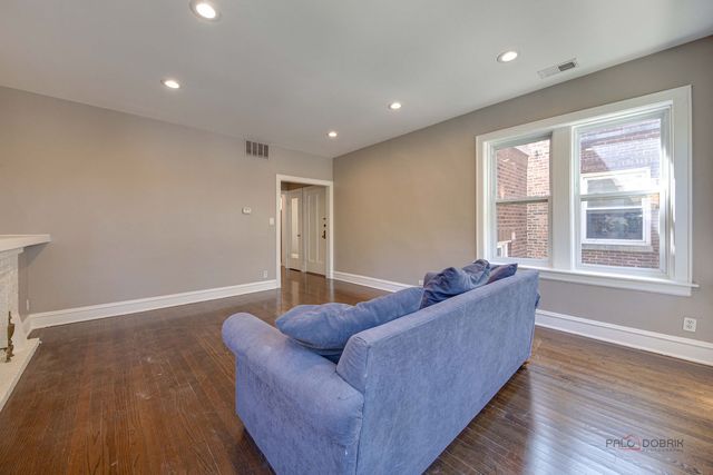 5653 N Talman Avenue, Chicago, IL 60659