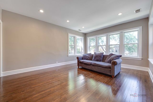 5653 N Talman Avenue, Chicago, IL 60659