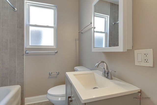 5653 N Talman Avenue, Chicago, IL 60659