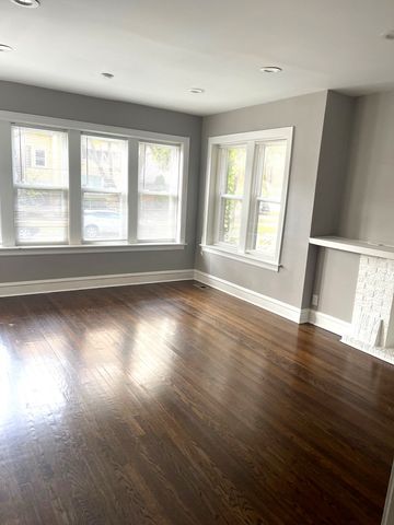 5653 N Talman Avenue, Chicago, IL 60659