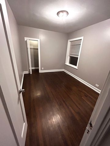 5653 N Talman Avenue, Chicago, IL 60659