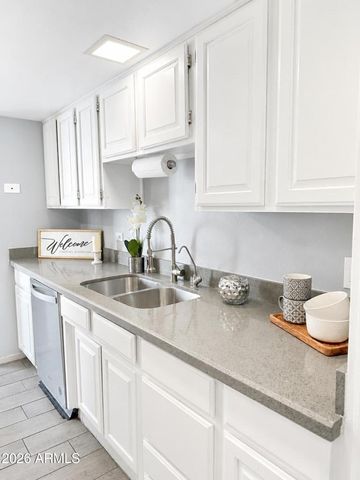207 W CLARENDON Avenue 2B, Phoenix, AZ 85013