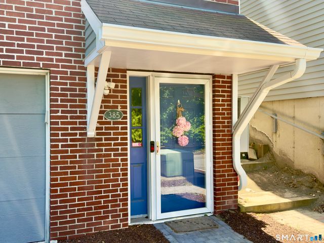 385 Unquowa Road 385, Fairfield, CT 06824