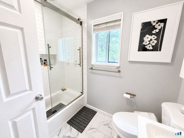 385 Unquowa Road 385, Fairfield, CT 06824