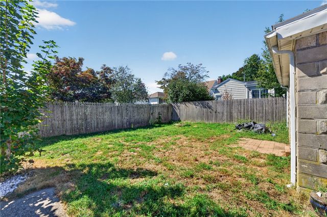 27 Ferncrest Boulevard, North Providence, RI 02911