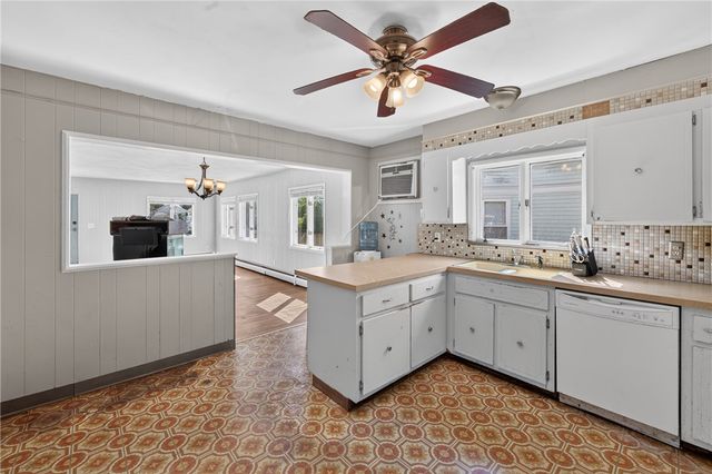 27 Ferncrest Boulevard, North Providence, RI 02911