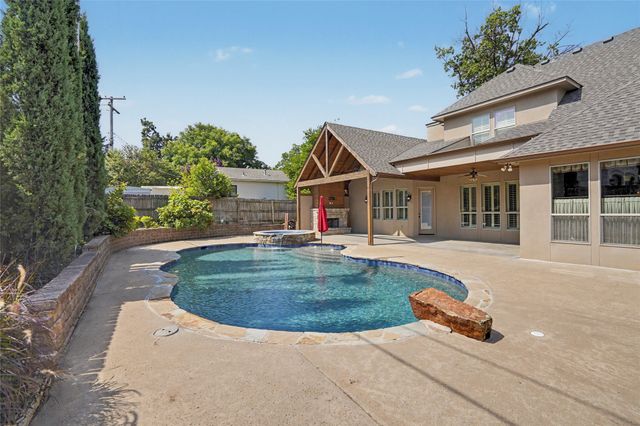 3403 S Birmingham Avenue, Tulsa, OK 74105