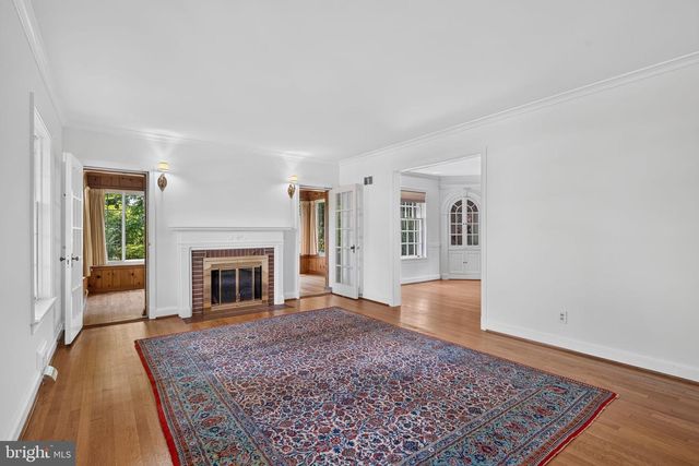 8112 RAYBURN RD, Bethesda, MD 20817