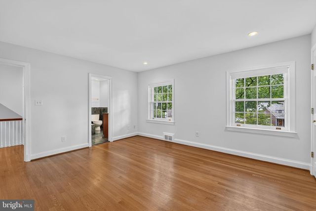 8112 RAYBURN RD, Bethesda, MD 20817