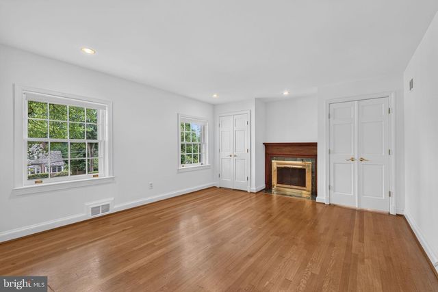 8112 RAYBURN RD, Bethesda, MD 20817