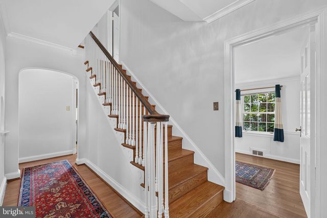 8112 RAYBURN RD, Bethesda, MD 20817