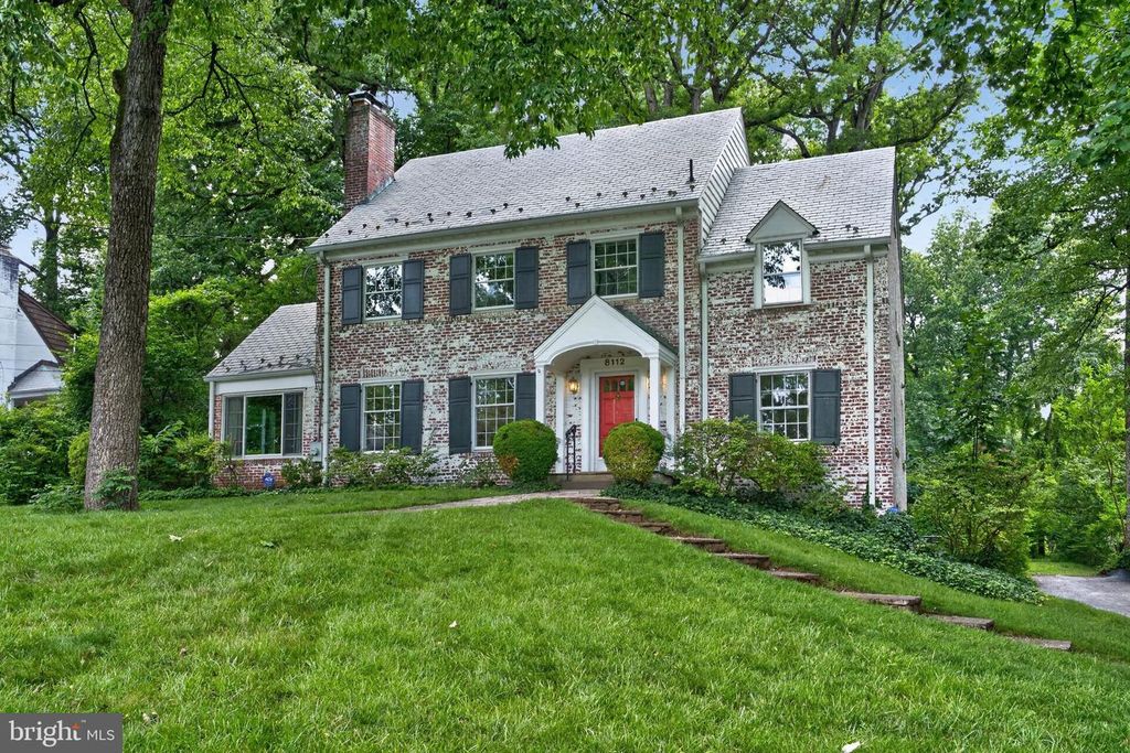 8112 RAYBURN RD, Bethesda, MD 20817