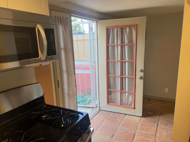 403 Columbia Drive SE, Albuquerque, NM 87106