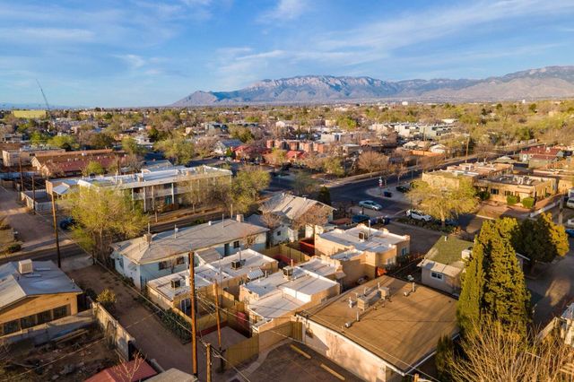 403 Columbia Drive SE, Albuquerque, NM 87106