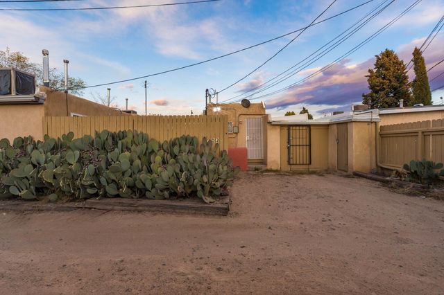 403 Columbia Drive SE, Albuquerque, NM 87106