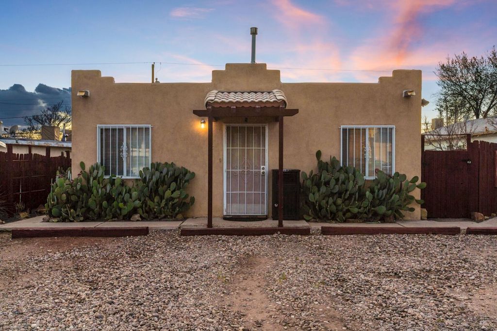 403 Columbia Drive SE, Albuquerque, NM 87106