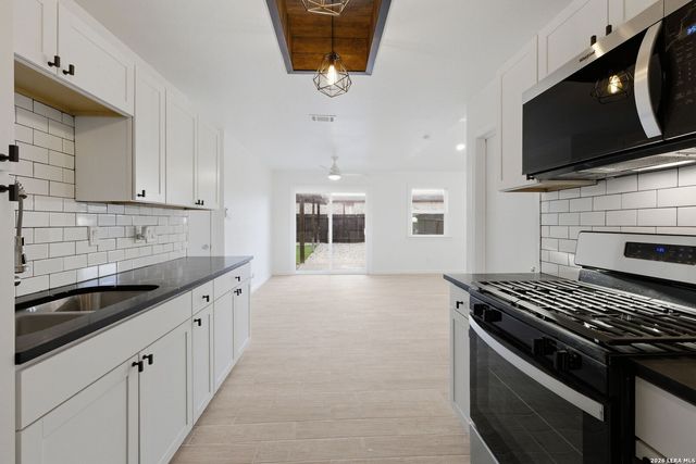 13734 Evanswood, San Antonio, TX 78233