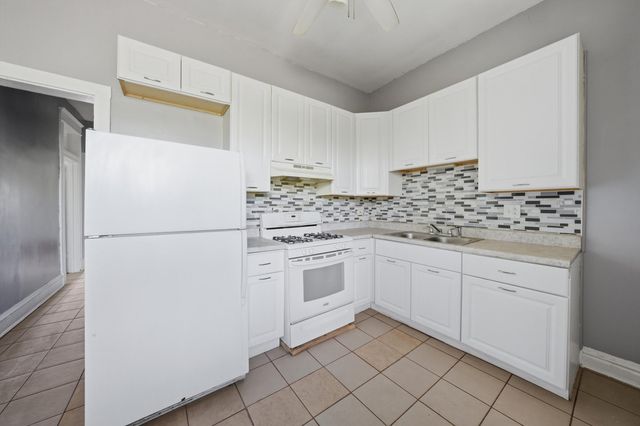 7056 S Parnell Avenue 2N, Chicago, IL 60621