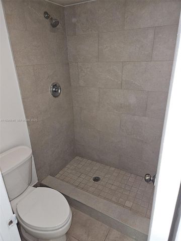 3272 NW 102nd Ter 104-E, Coral Springs, FL 33065