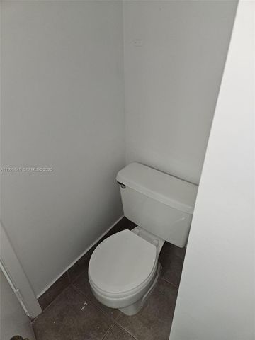 3272 NW 102nd Ter 104-E, Coral Springs, FL 33065