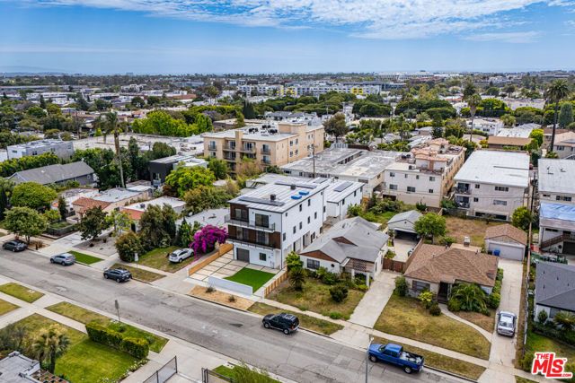 1525 S Carmelina Avenue, Los Angeles, CA 90025