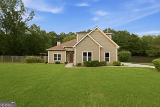 100 Clay Court, Tyrone, GA 30290