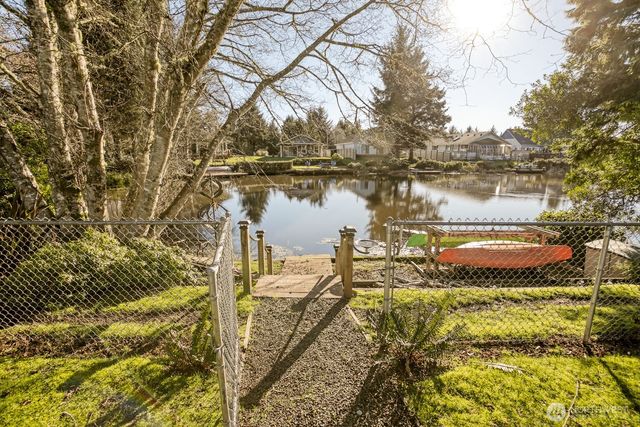 650 Skamokawa Court SE, Ocean Shores, WA 98569