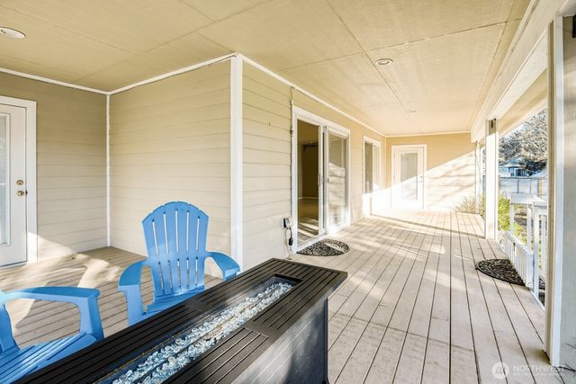 650 Skamokawa Court SE, Ocean Shores, WA 98569