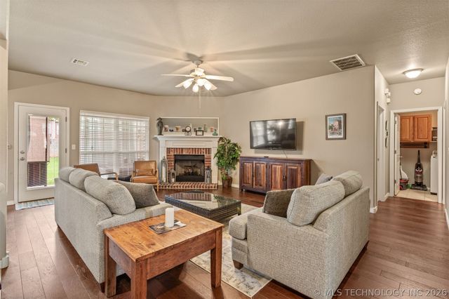11110 S 3rd Street, Jenks, OK 74037