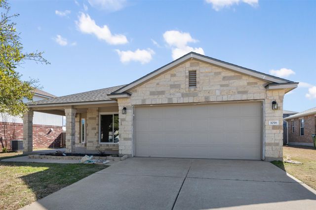 1016 Flanagan DR, Leander, TX 78641