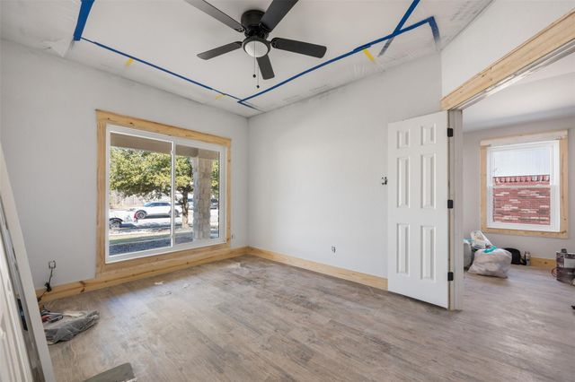 1016 Flanagan DR, Leander, TX 78641