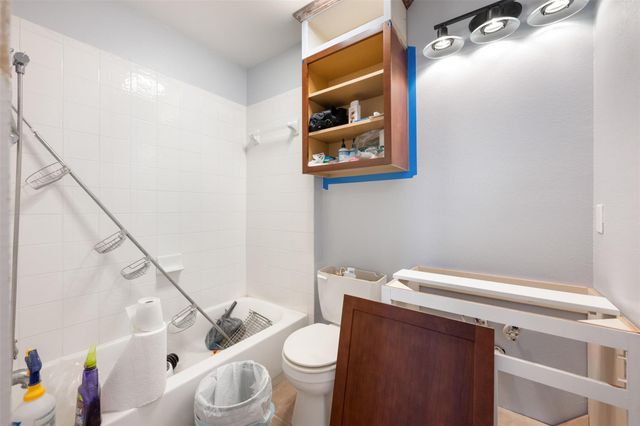 1016 Flanagan DR, Leander, TX 78641