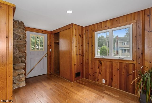 10 Cayuga Trl, Wayne Twp., NJ 07470