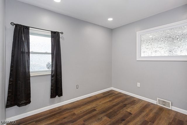 10 Cayuga Trl, Wayne Twp., NJ 07470
