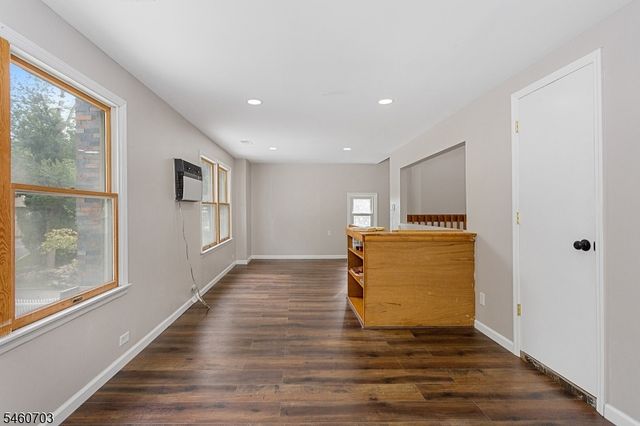 10 Cayuga Trl, Wayne Twp., NJ 07470