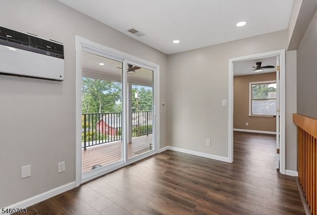 10 Cayuga Trl, Wayne Twp., NJ 07470