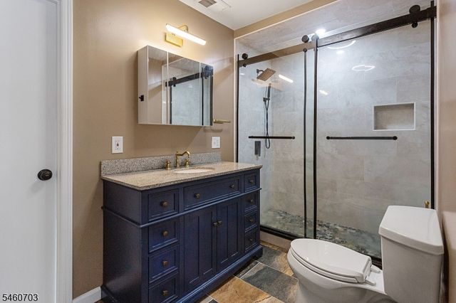 10 Cayuga Trl, Wayne Twp., NJ 07470