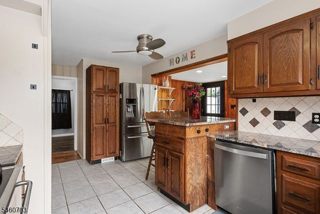 10 Cayuga Trl, Wayne Twp., NJ 07470