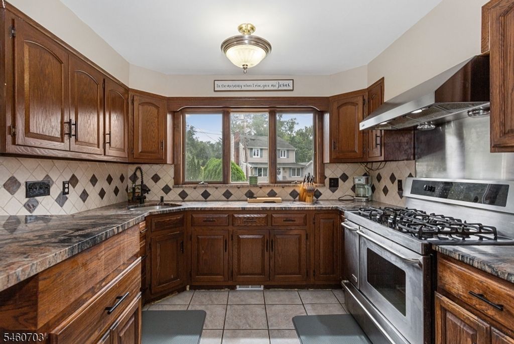 10 Cayuga Trl, Wayne Twp., NJ 07470 — photo 5