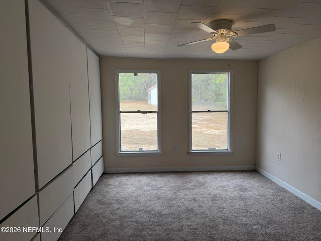 110 KITTY Lane, Interlachen, FL 32148