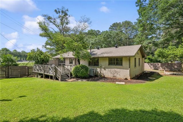 2762 Dresden NE Drive, Atlanta, GA 30341